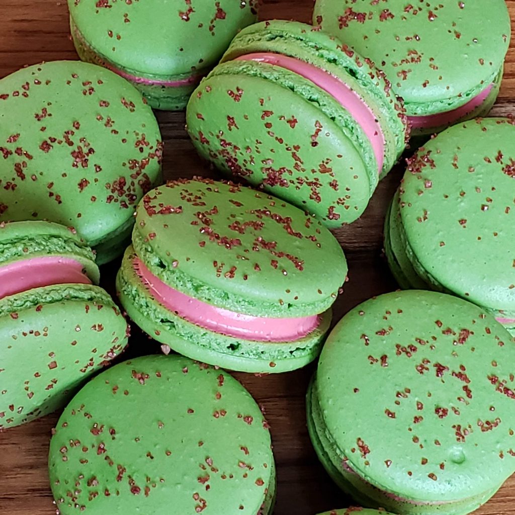 kiwi-strawberry-marshmallow macaron